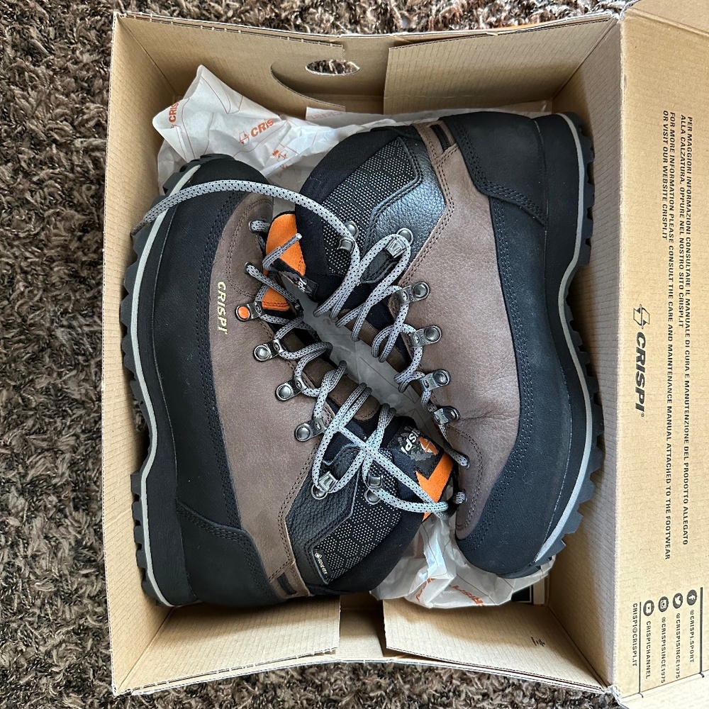 Crispi Men’s hiking boots size 8